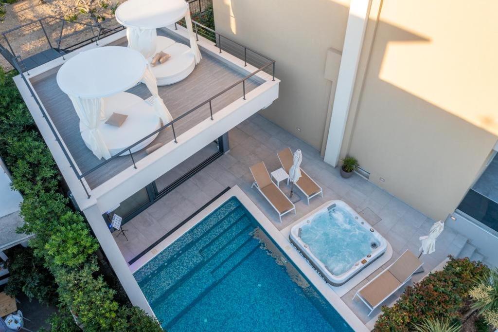 אומיס Villa Mandalinic מראה חיצוני תמונה