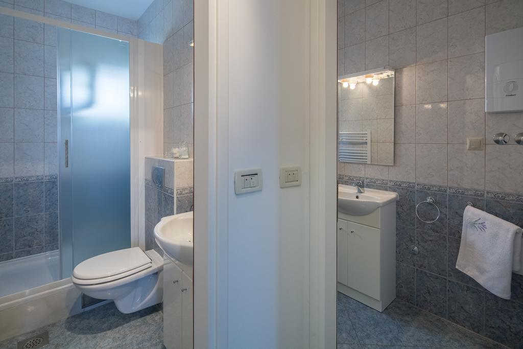 אומיס Villa Mandalinic מראה חיצוני תמונה